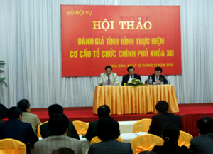 Đồng chí Hoàng Việt Cường, Bí thư Tỉnh uỷ, Chủ tịch HĐND tỉnh và lãnh đạo Bộ, ngành T.Ư tại Hội thảo.